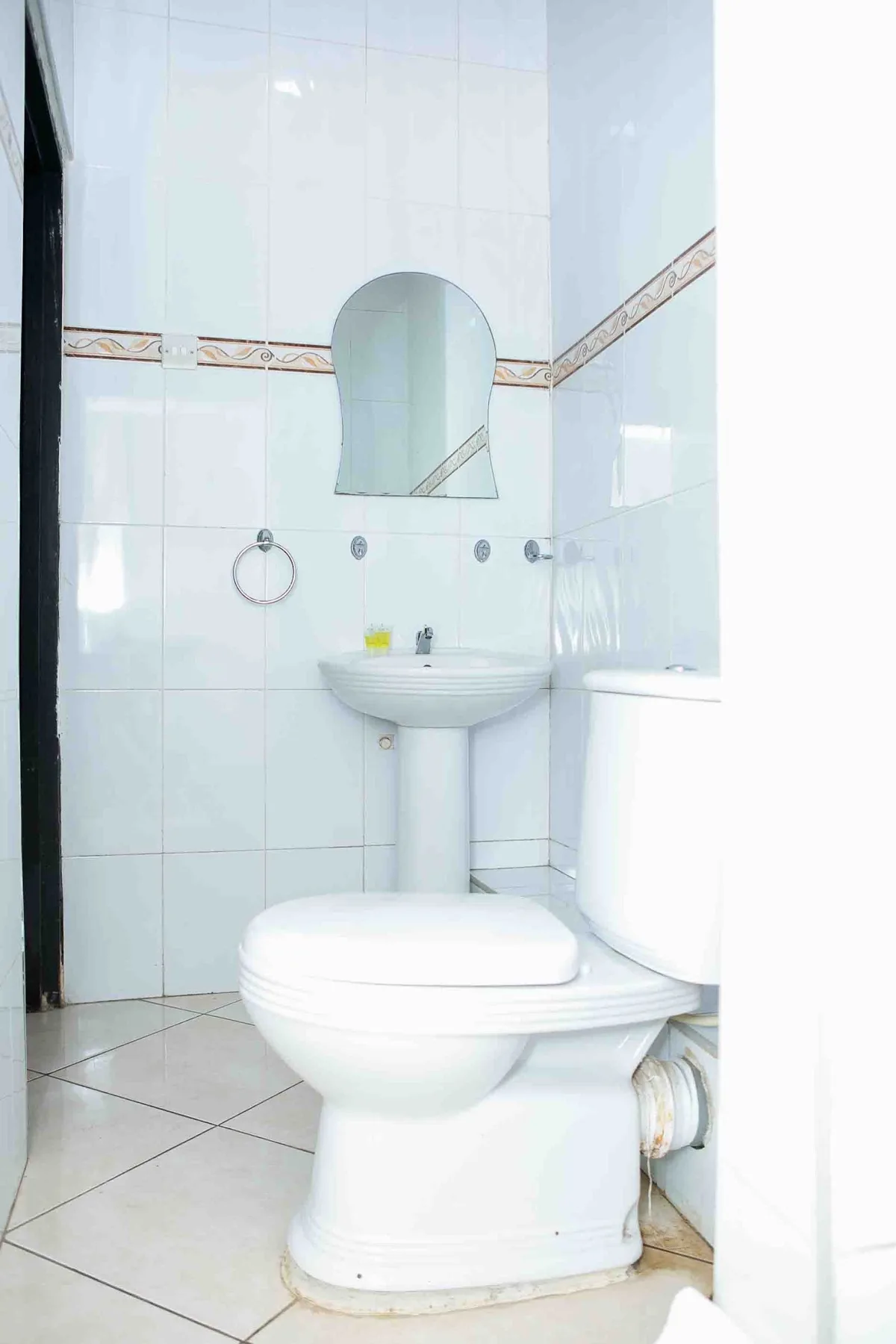 An en-suite bathroom